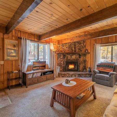 Bearfoot Cabin -Cute And Cozy Mountain Home, Conveniently Close To Everything! Биг Беър Лейк Екстериор снимка