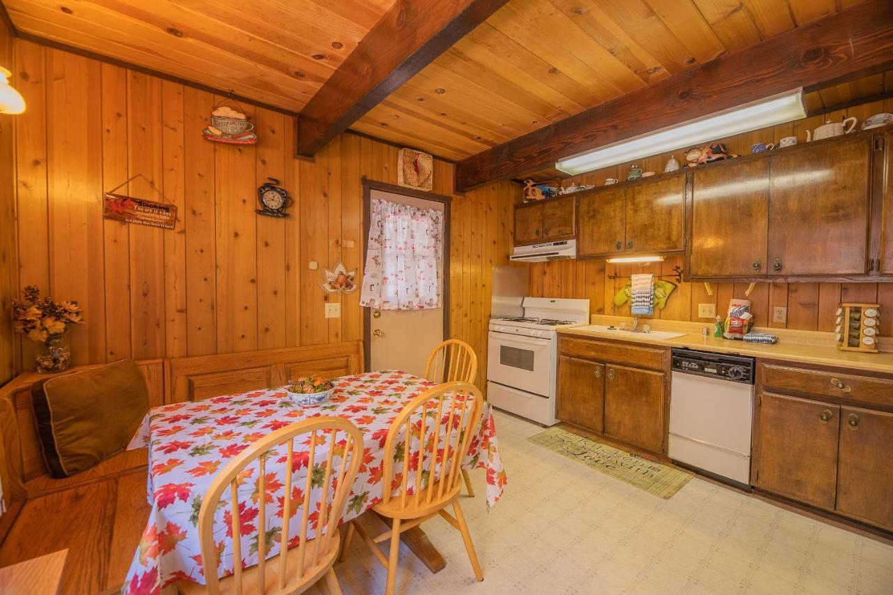 Bearfoot Cabin -Cute And Cozy Mountain Home, Conveniently Close To Everything! Биг Беър Лейк Екстериор снимка