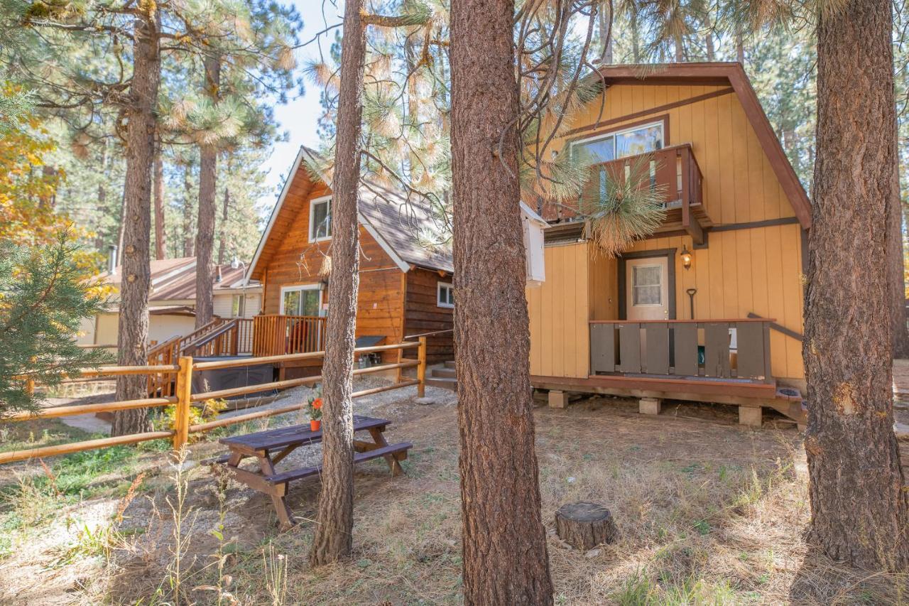 Bearfoot Cabin -Cute And Cozy Mountain Home, Conveniently Close To Everything! Биг Беър Лейк Екстериор снимка